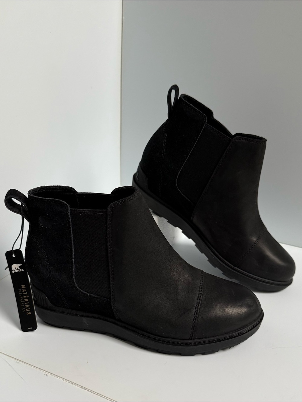 SOREL Women’s 7.5 Black Waterproof Chelsea Ankle Boots Leather NWT